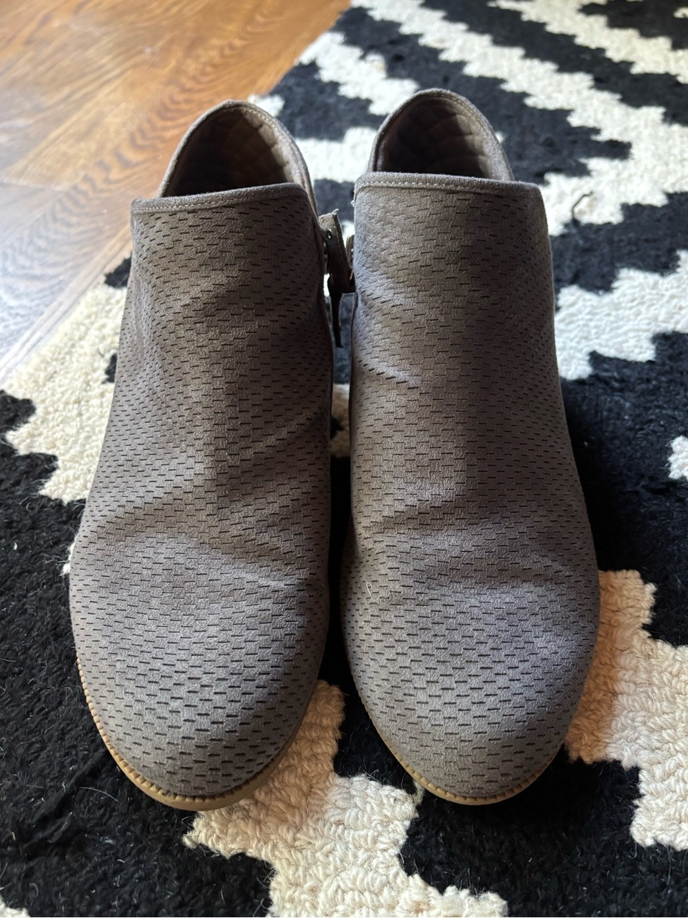Women’s Gray Textured Slip-On Ankle Shoes